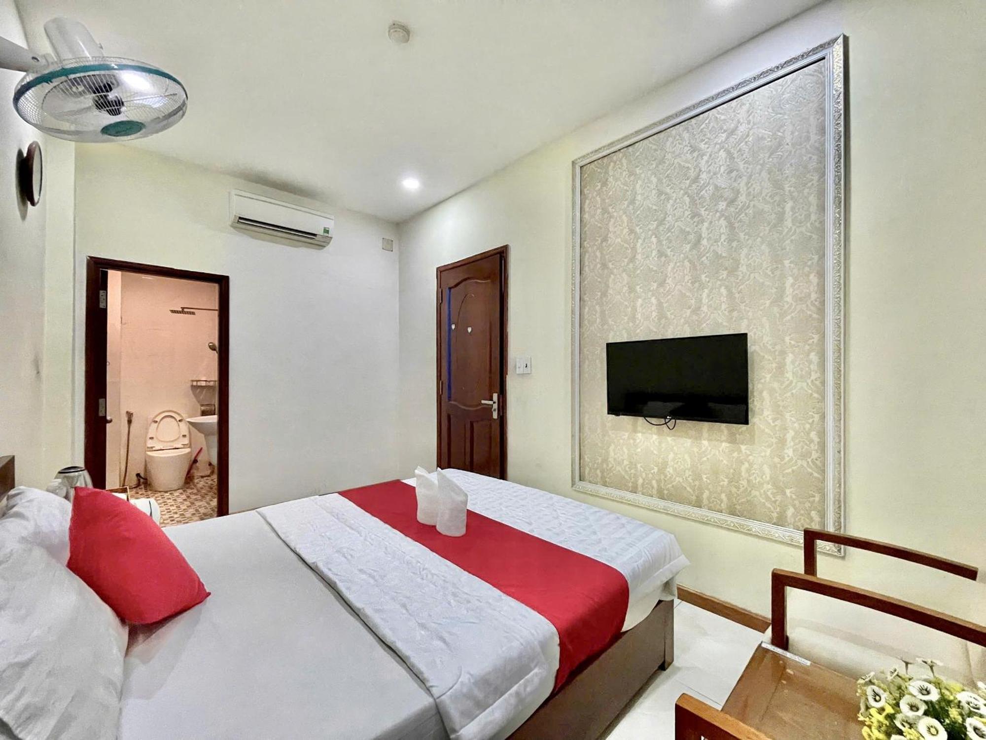 Nhu Y Hotel Ho Chi Minh City Exterior photo