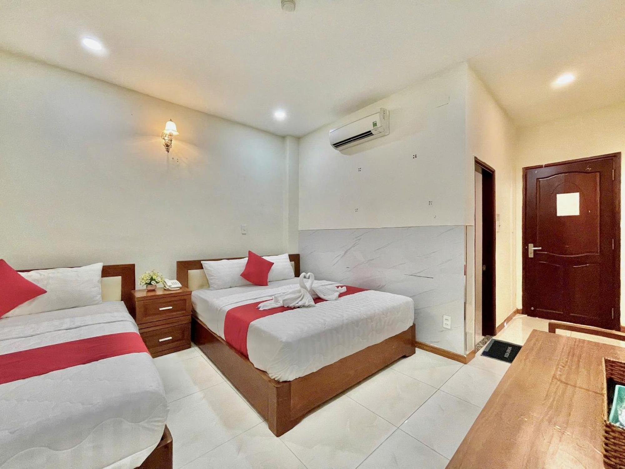 Nhu Y Hotel Ho Chi Minh City Exterior photo